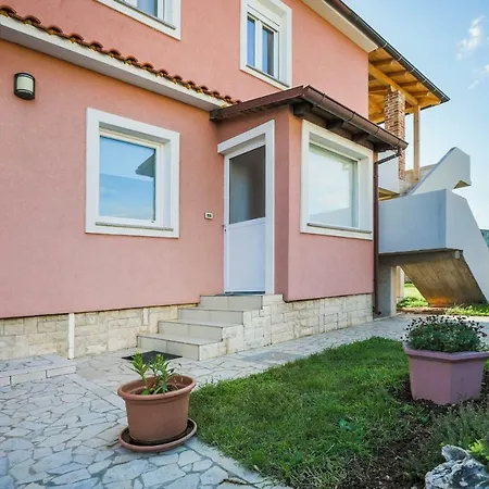 Apartment Chude Pula